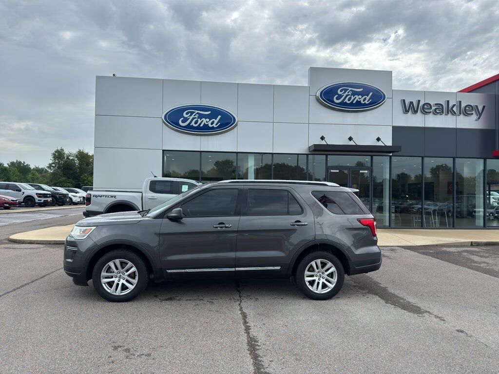 2018 FORD Explorer