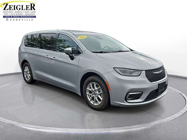 2023 CHRYSLER Pacifica
