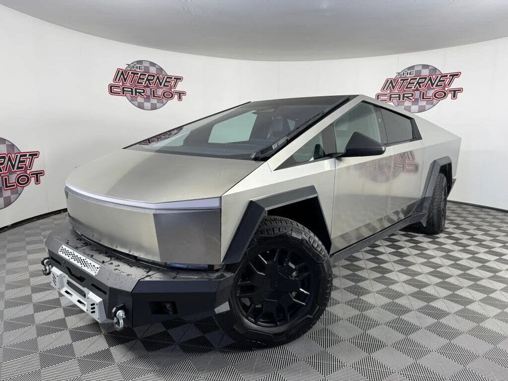 2024 TESLA Cybertruck