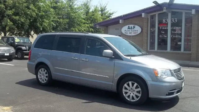 2013 CHRYSLER Town and Country