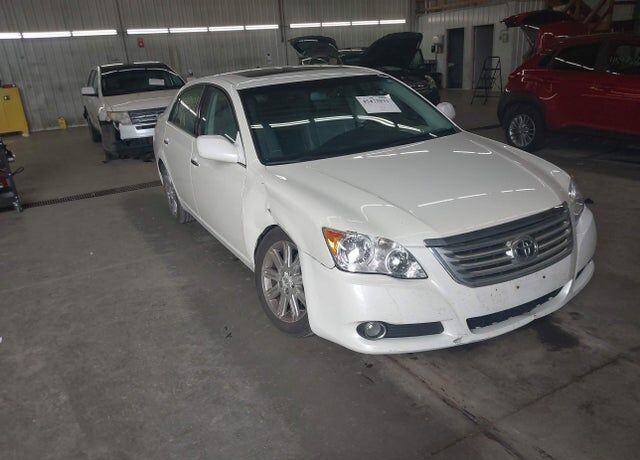 2010 TOYOTA Avalon