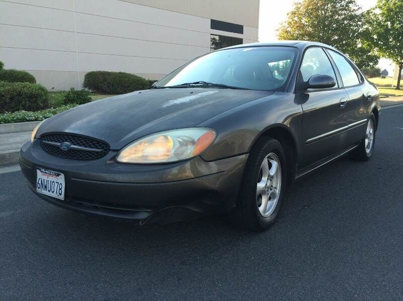 2004 FORD Taurus