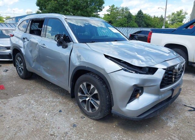 2020 TOYOTA Highlander