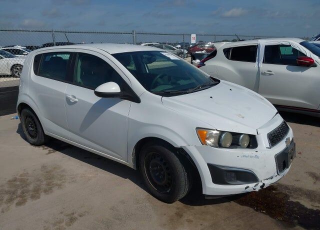 2015 CHEVROLET Sonic