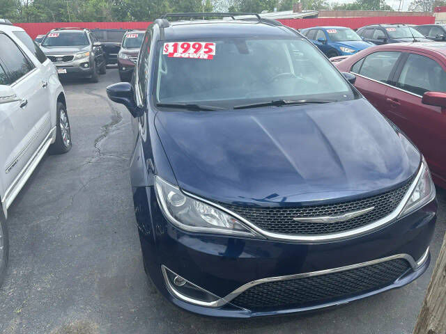 2017 CHRYSLER Pacifica