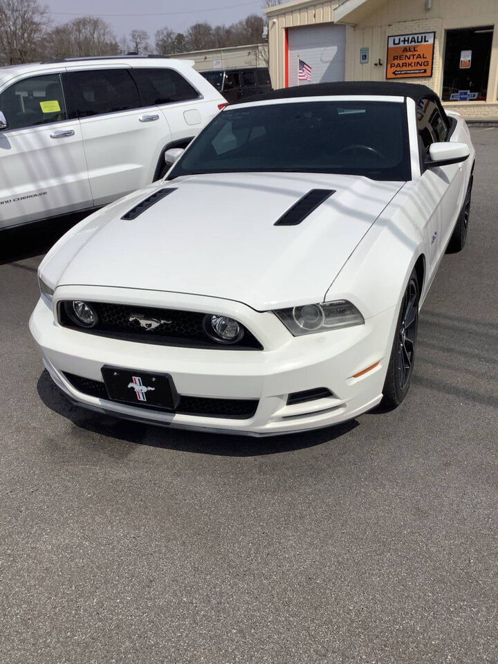 2013 FORD Mustang