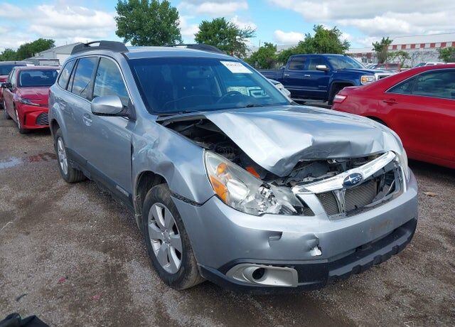 2012 SUBARU Outback