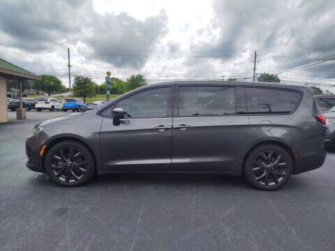 2018 CHRYSLER Pacifica