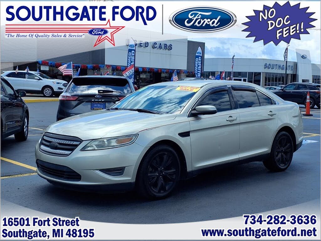 2010 FORD Taurus