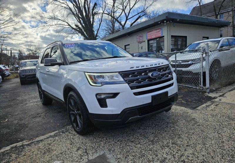 2018 FORD Explorer