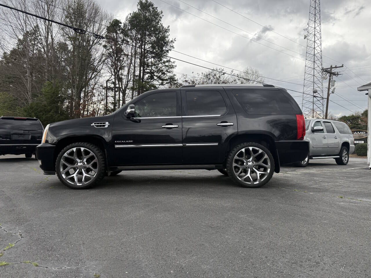 2011 CADILLAC Escalade