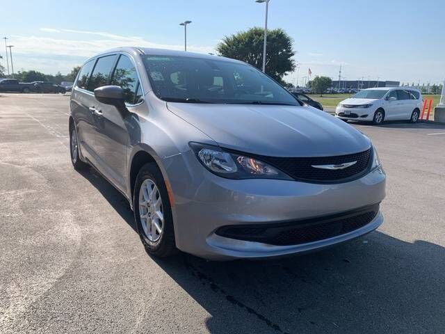 2021 CHRYSLER Voyager