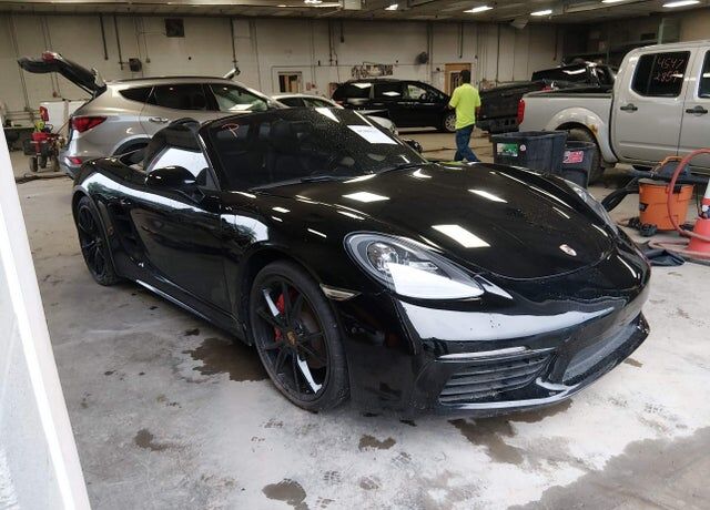 2018 PORSCHE 718