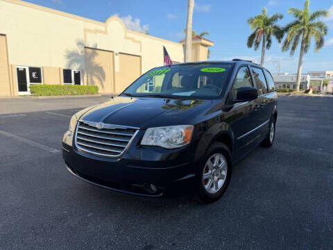 2010 CHRYSLER Town and Country