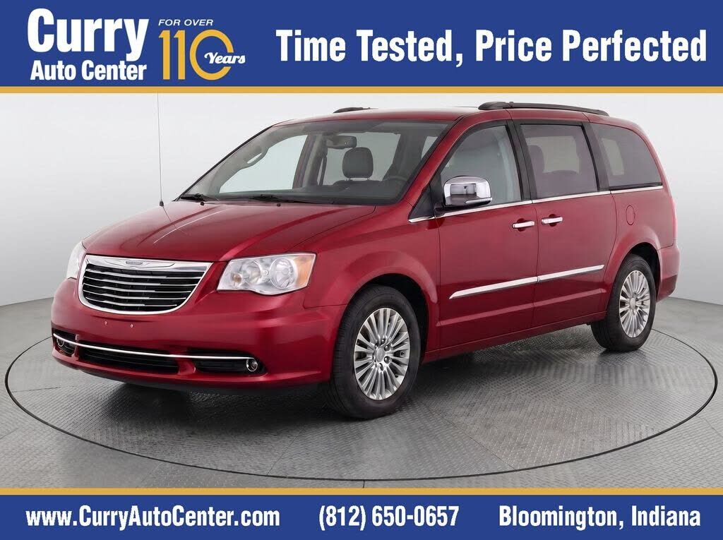 2014 CHRYSLER Town and Country