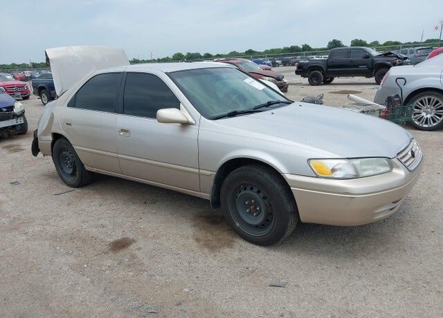 1998 TOYOTA Camry
