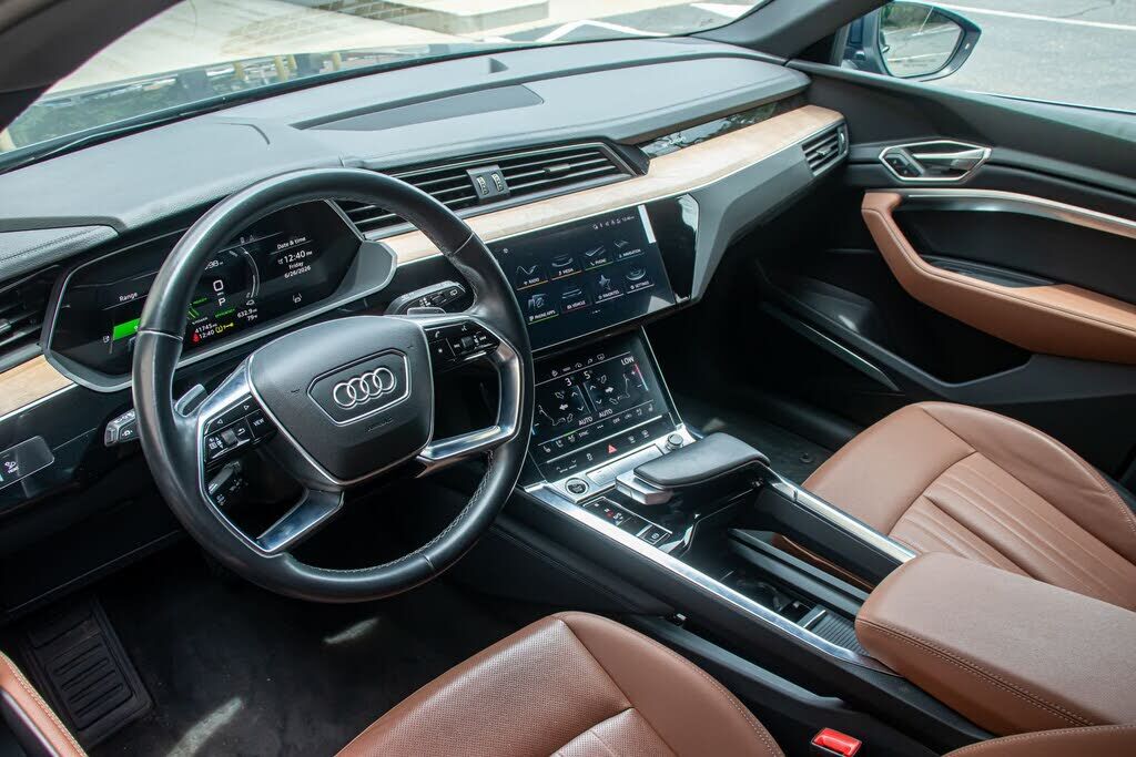 2024 Audi Q8