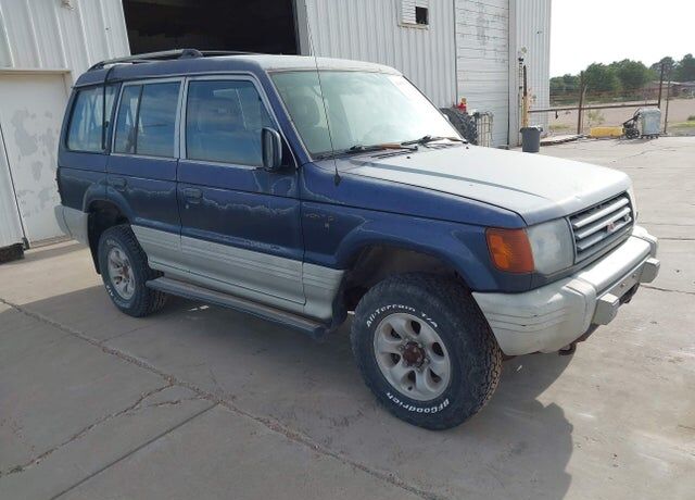 1995 MITSUBISHI Montero