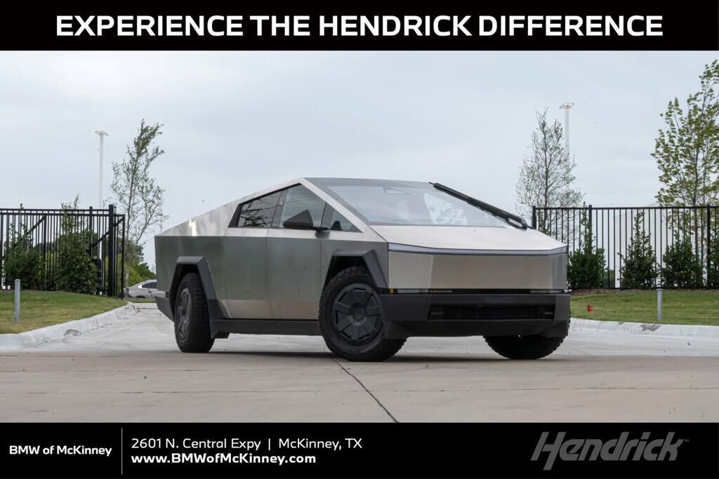 2024 TESLA Cybertruck