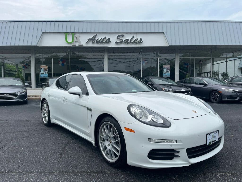 2015 PORSCHE Panamera
