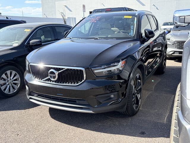 2019 VOLVO XC40