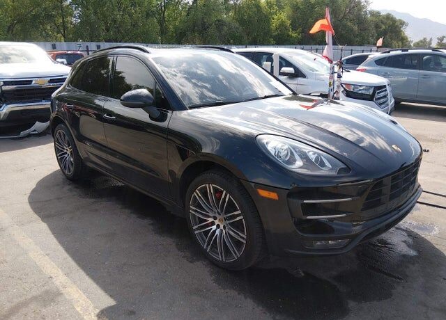 2015 PORSCHE Macan