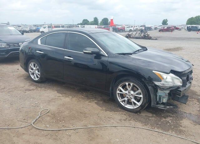 2014 NISSAN Maxima