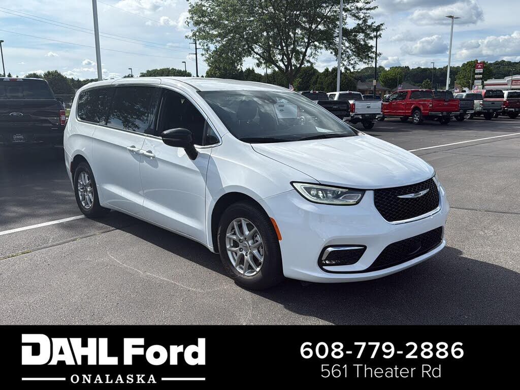 2025 CHRYSLER Pacifica