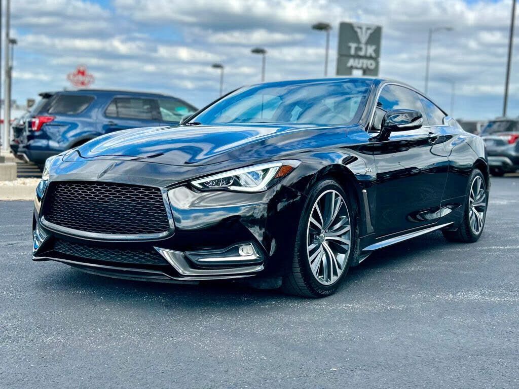 2017 INFINITI Q60