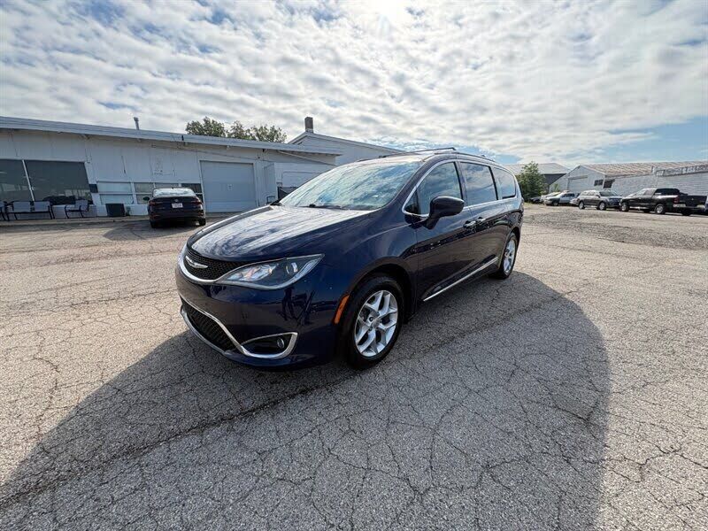 2017 CHRYSLER Pacifica