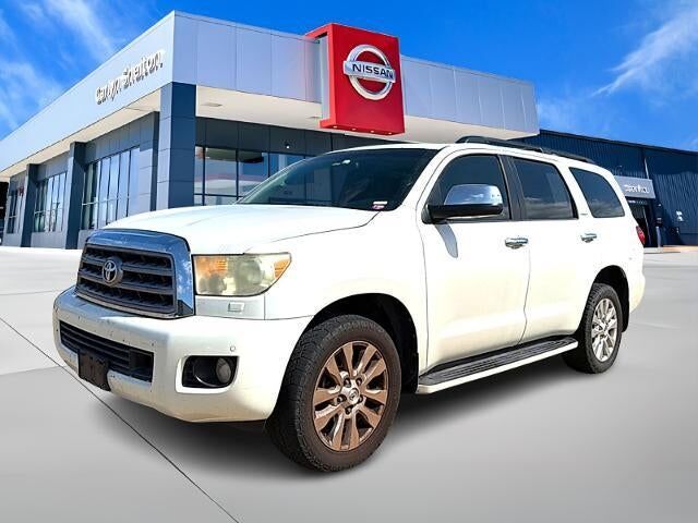 2013 TOYOTA Sequoia