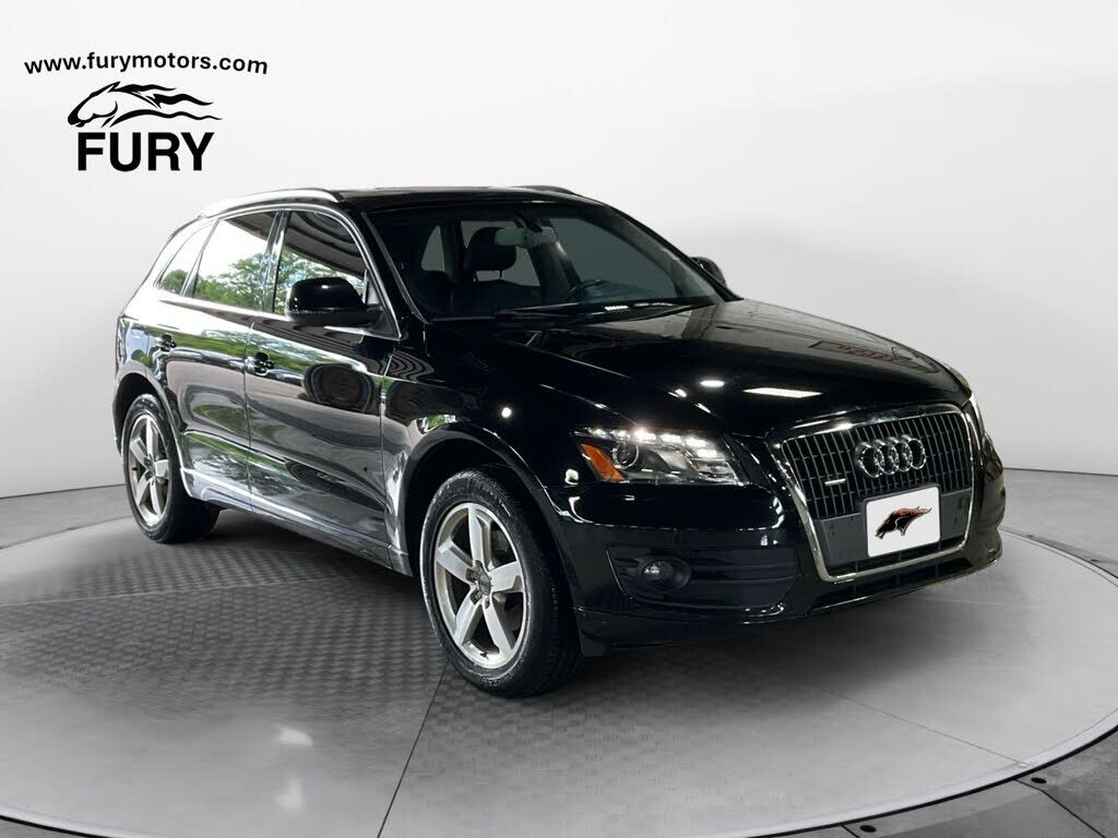 2011 AUDI Q5