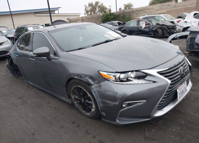 2016 LEXUS ES