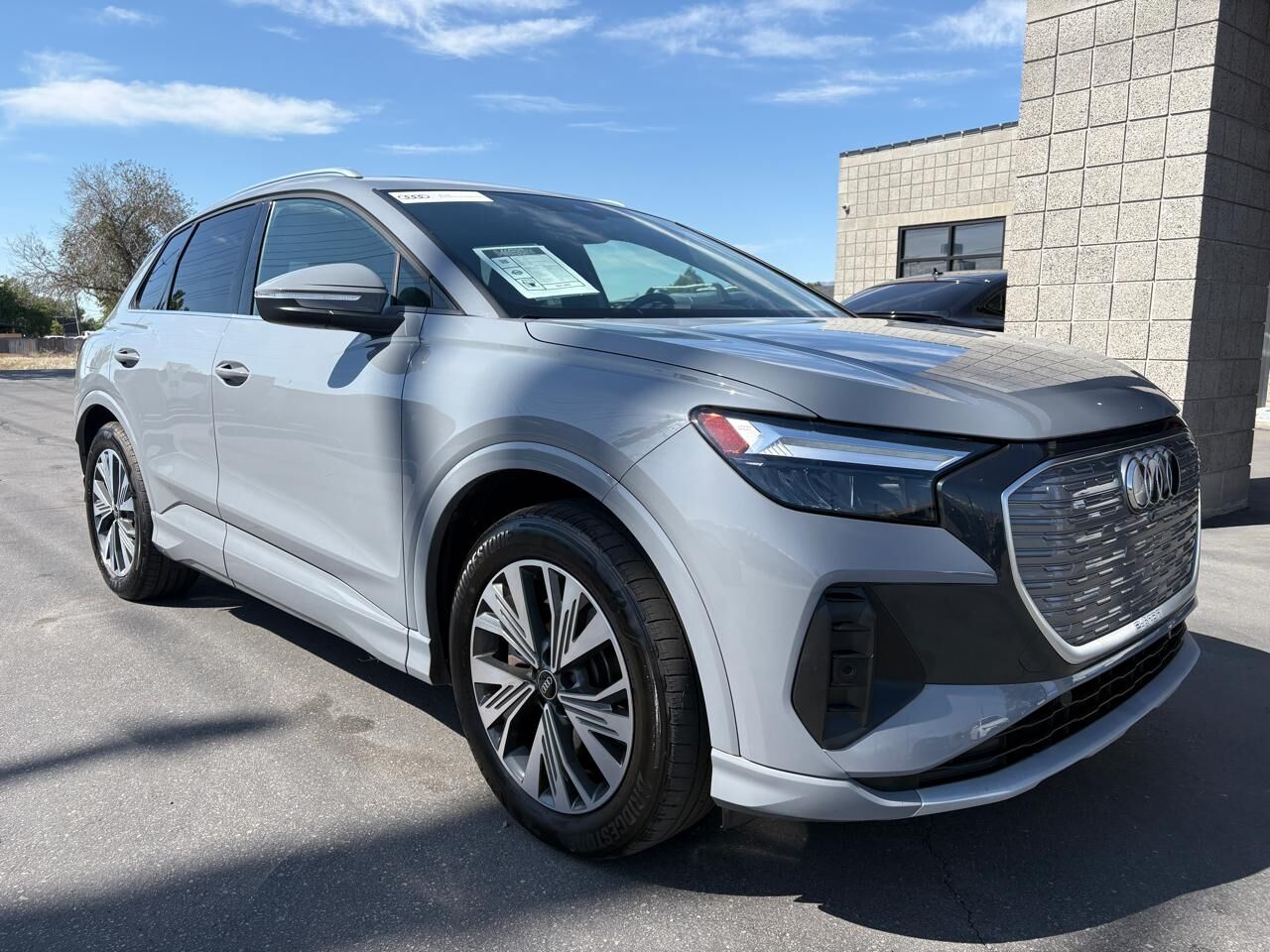 2024 AUDI Q4