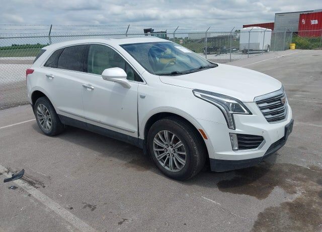 2017 CADILLAC XT5