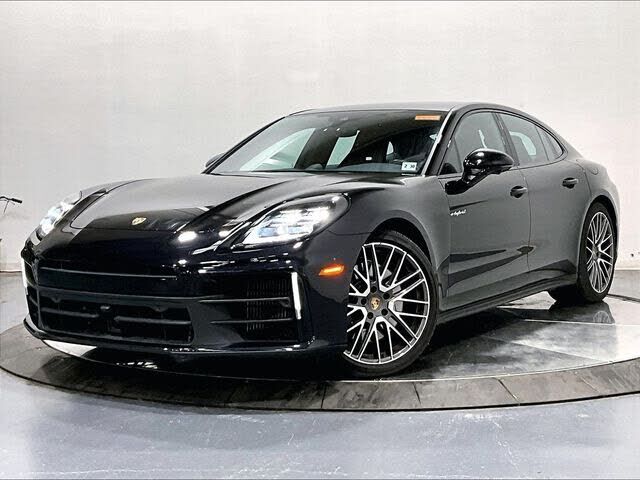 2025 PORSCHE Panamera