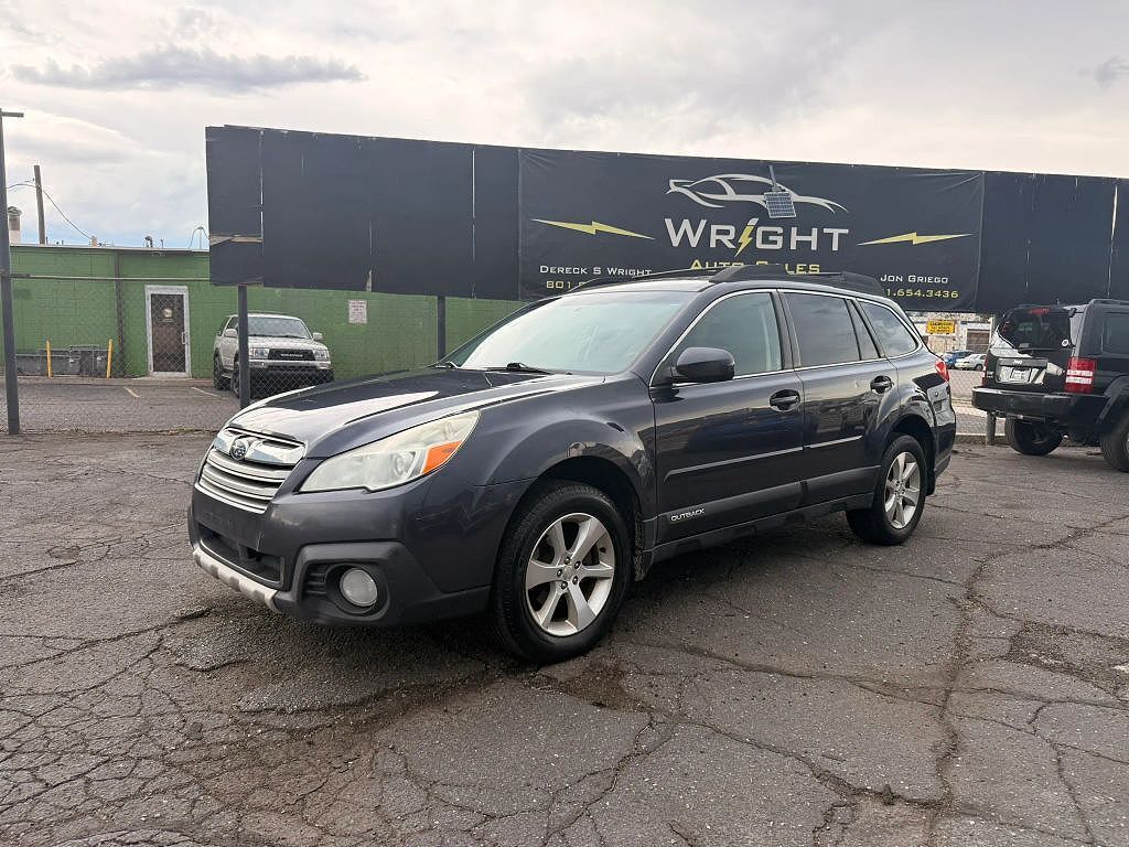 2013 SUBARU Outback