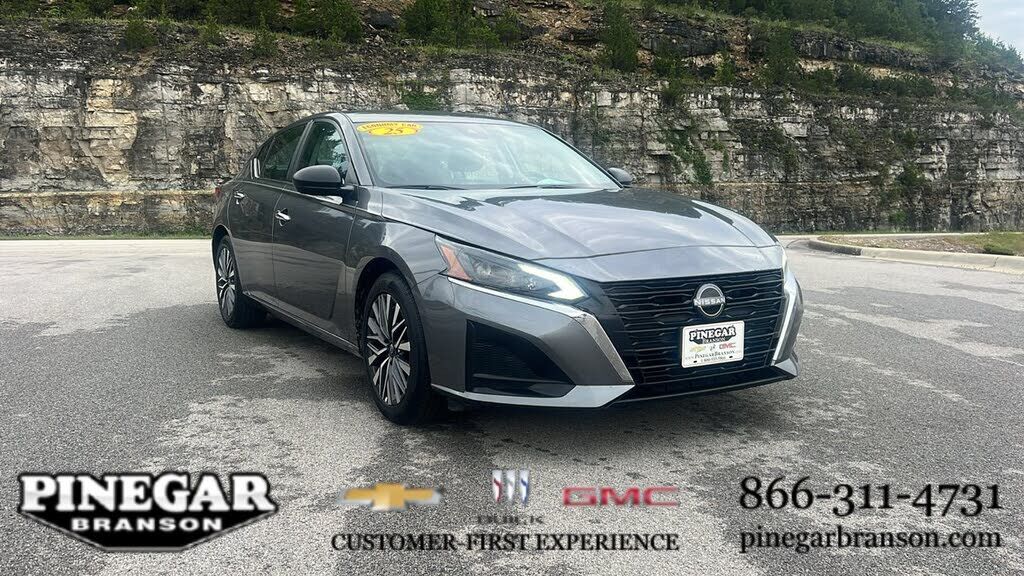 2025 NISSAN Altima