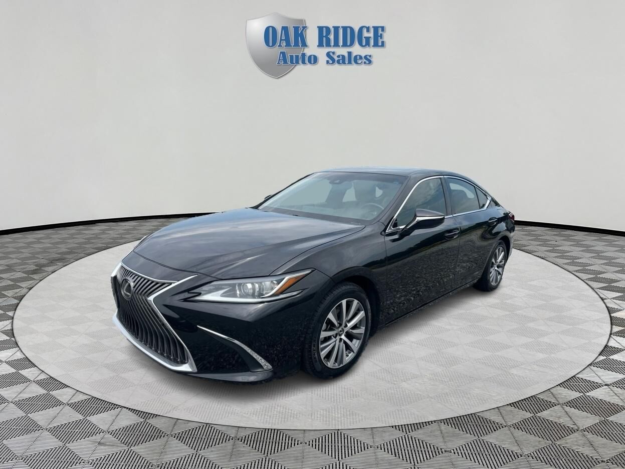 2019 LEXUS ES