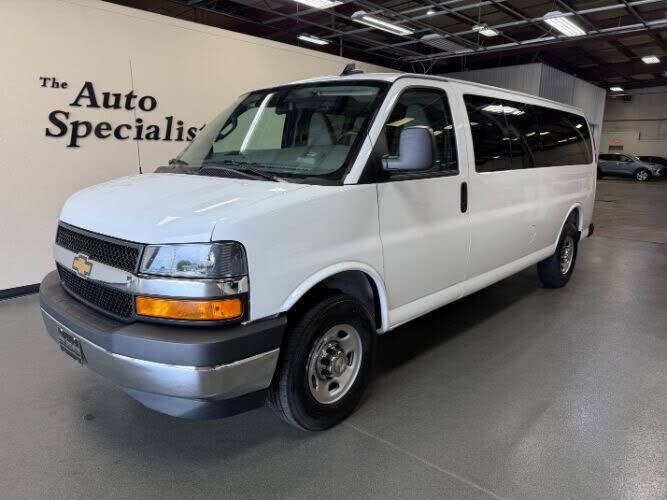 2025 CHEVROLET Express