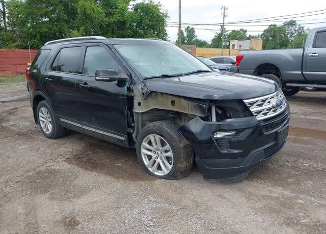 2018 FORD Explorer