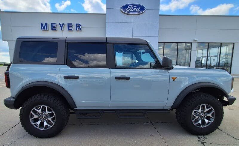2024 FORD Bronco