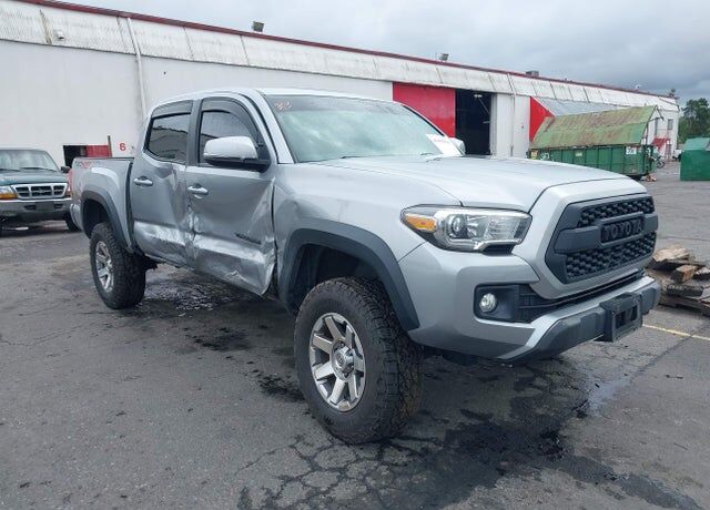 2017 TOYOTA Tacoma