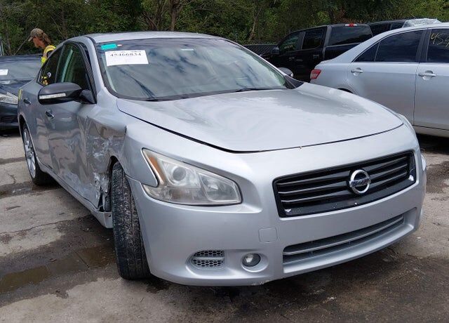 2012 NISSAN Maxima