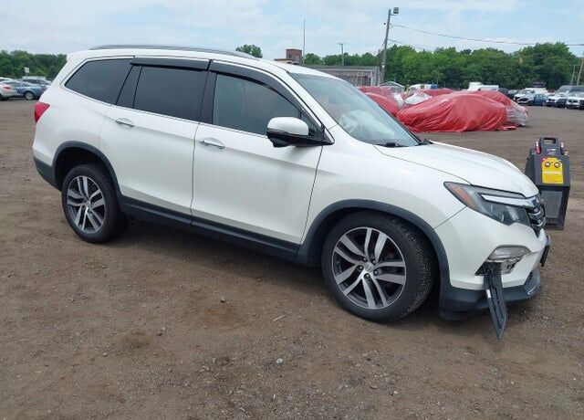 2017 HONDA Pilot
