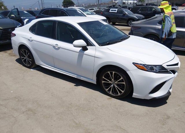 2018 TOYOTA Camry
