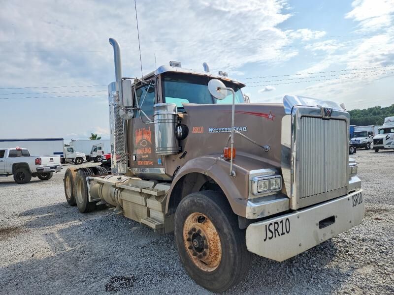 2016 WESTERN STAR 4900