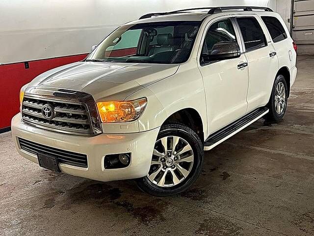 2010 TOYOTA Sequoia