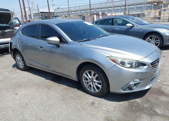 2015 MAZDA Mazda3