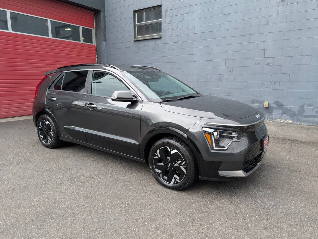 2023 KIA Niro